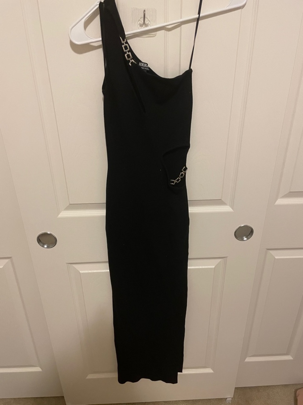 Hera Collection Black One-Shoulder knit Dress with Chain Accents